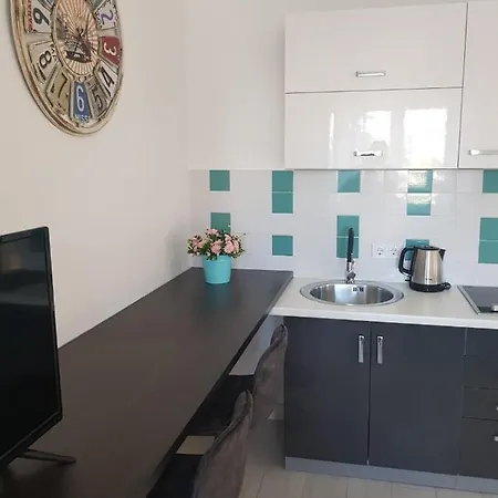 Carlotta Apartman *