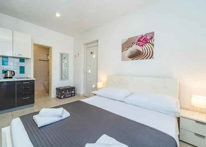 Carlotta Appartement *